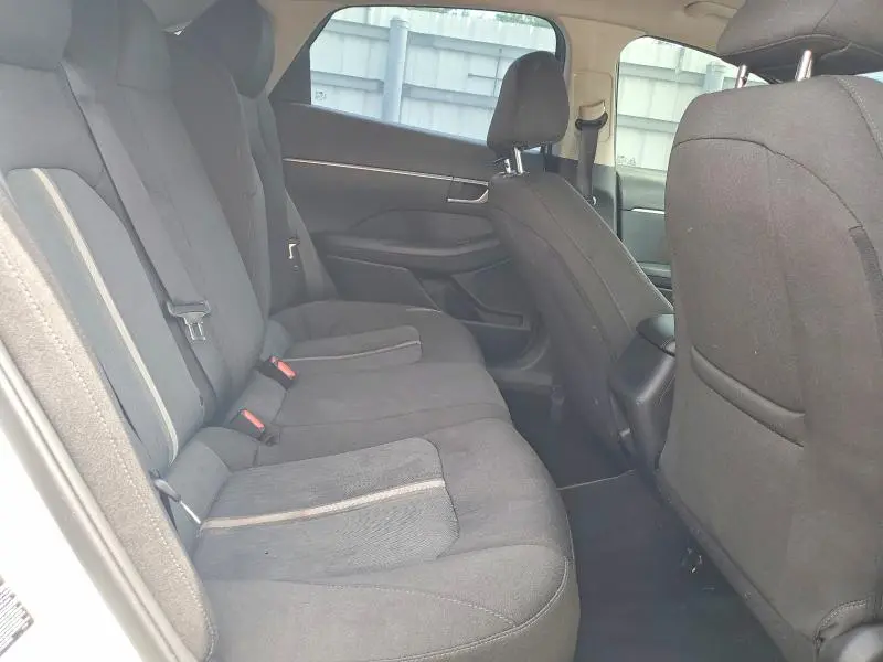 2022 HYUNDAI SONATA SE  