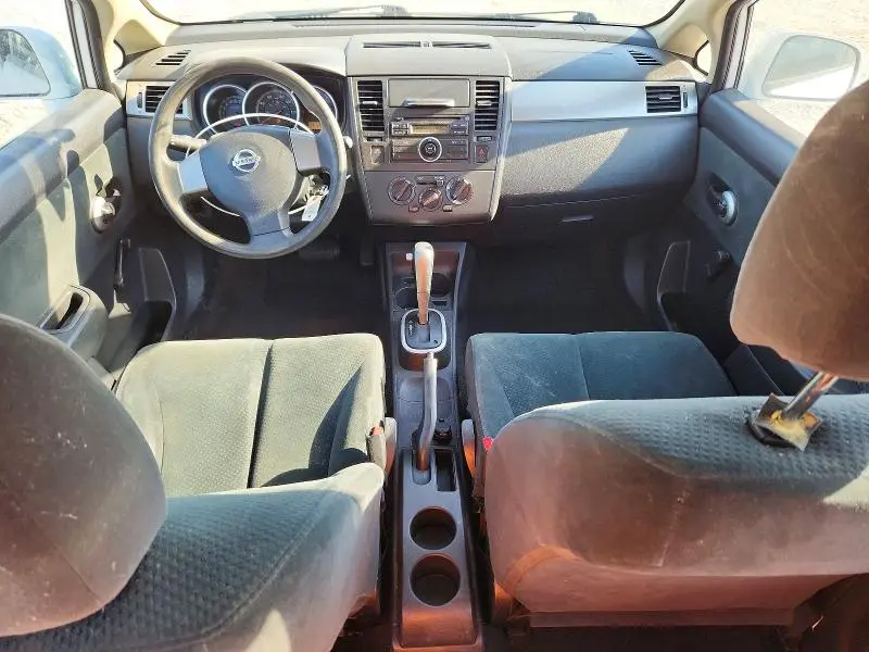 2010 NISSAN VERSA 1.8 S  