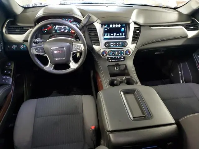 2017 GMC YUKON SLE