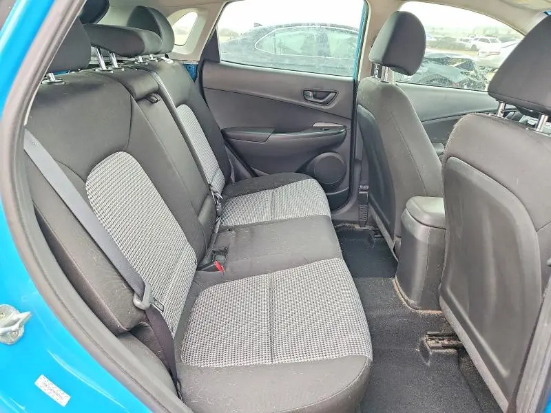 2022 HYUNDAI KONA SE  