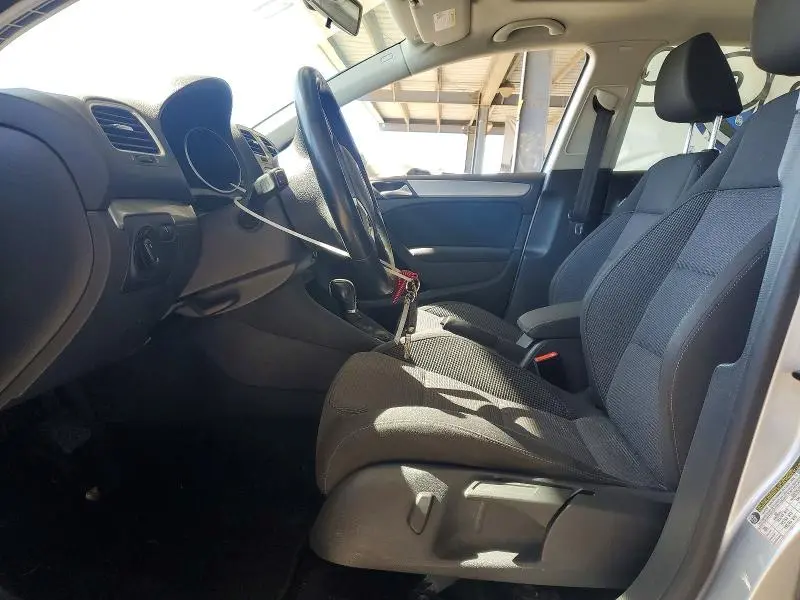 2013 VOLKSWAGEN GOLF   