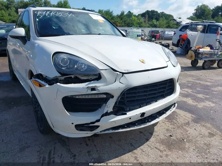 2013 PORSCHE CAYENNE GTS