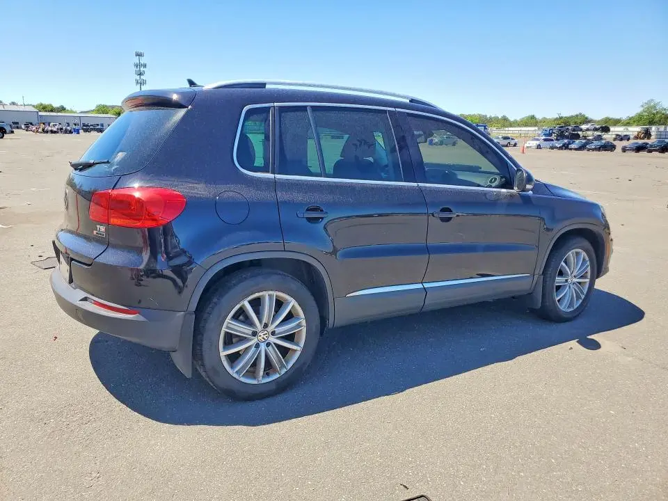 2016 VOLKSWAGEN TIGUAN S  