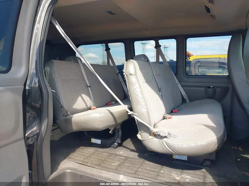 2013 GMC SAVANA 3500 LT