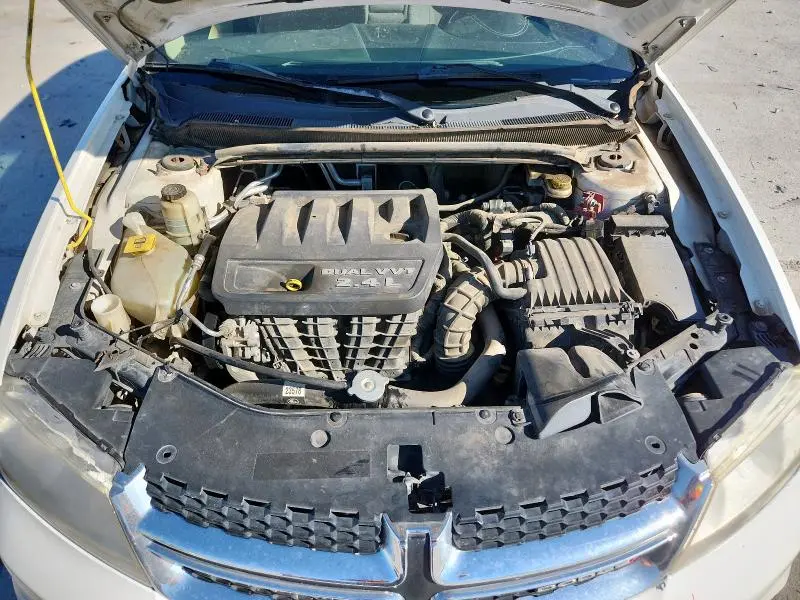 2011 DODGE AVENGER LUX