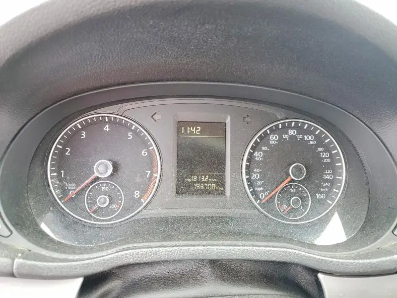 2014 VOLKSWAGEN PASSAT S  