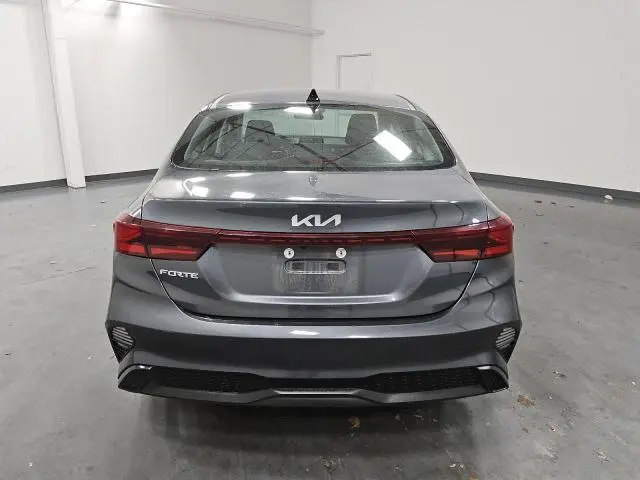 2024 KIA FORTE LX  