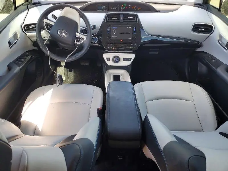 2016 TOYOTA PRIUS FOUR TOURING  
