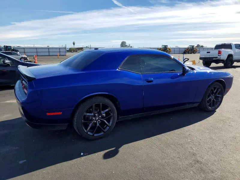 2022 DODGE CHALLENGER SXT  