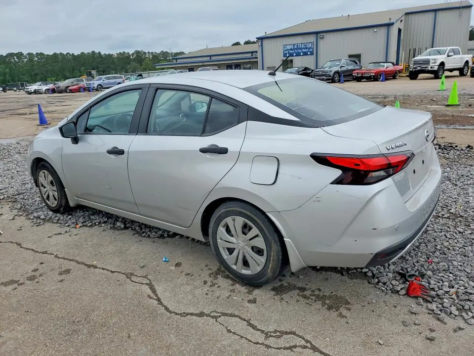 2021 NISSAN VERSA S  