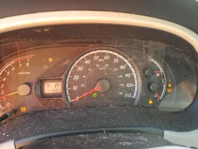 2013 TOYOTA SIENNA LE  