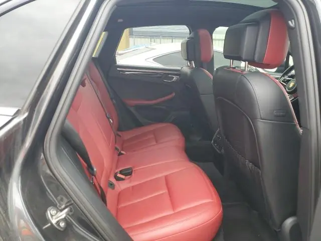 2017 PORSCHE MACAN S  