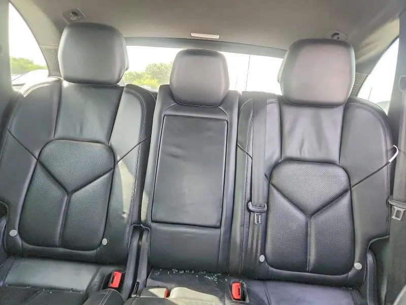 2012 PORSCHE CAYENNE   