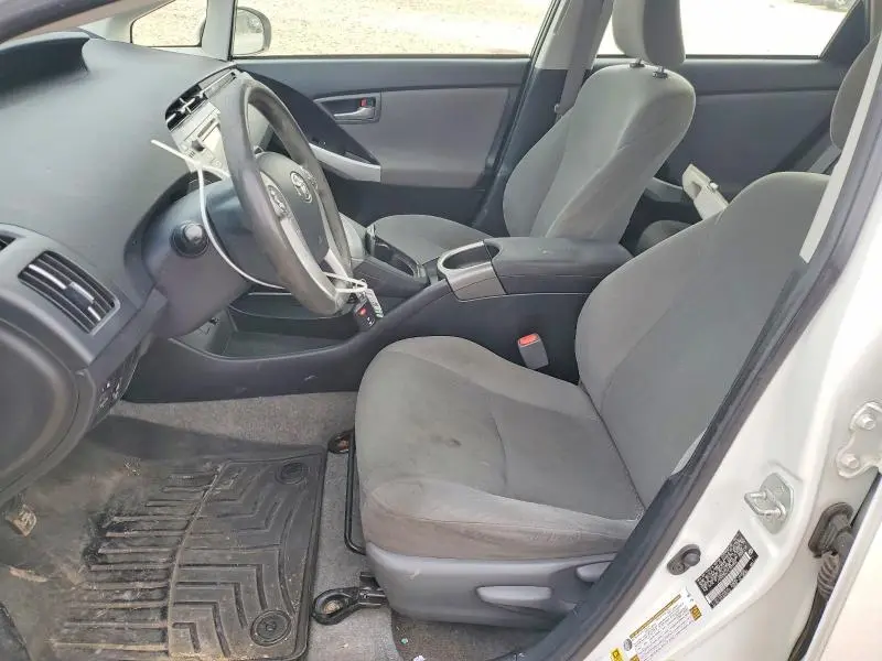 2014 TOYOTA PRIUS THREE  