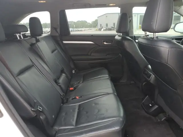 2015 TOYOTA HIGHLANDER XLE  