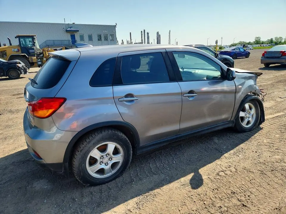 2019 MITSUBISHI RVR SE  
