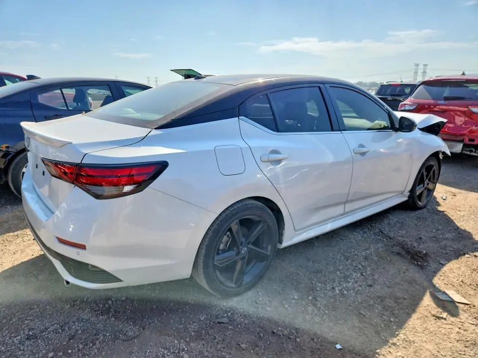 2025 NISSAN SENTRA SR  