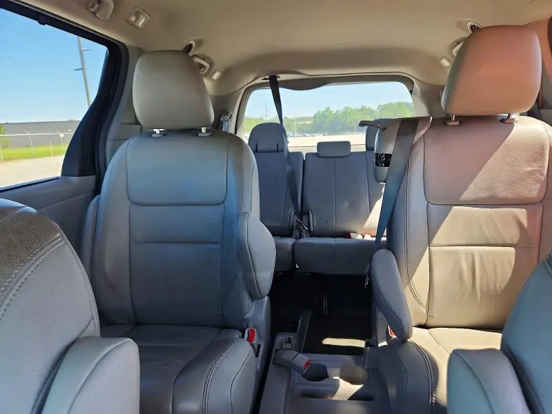 2015 TOYOTA SIENNA XLE PREMIUM 8-PASSENGER  
