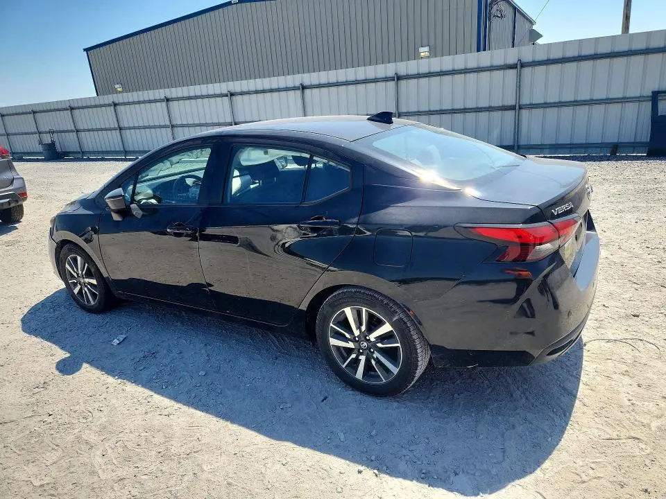 2021 NISSAN VERSA SV  