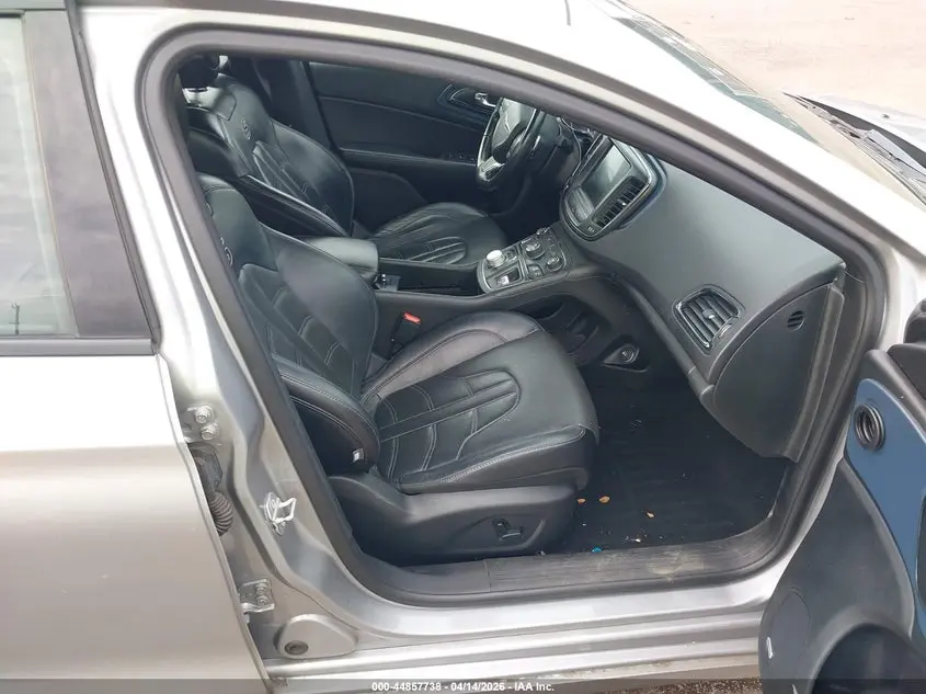 2015 CHRYSLER 200 S