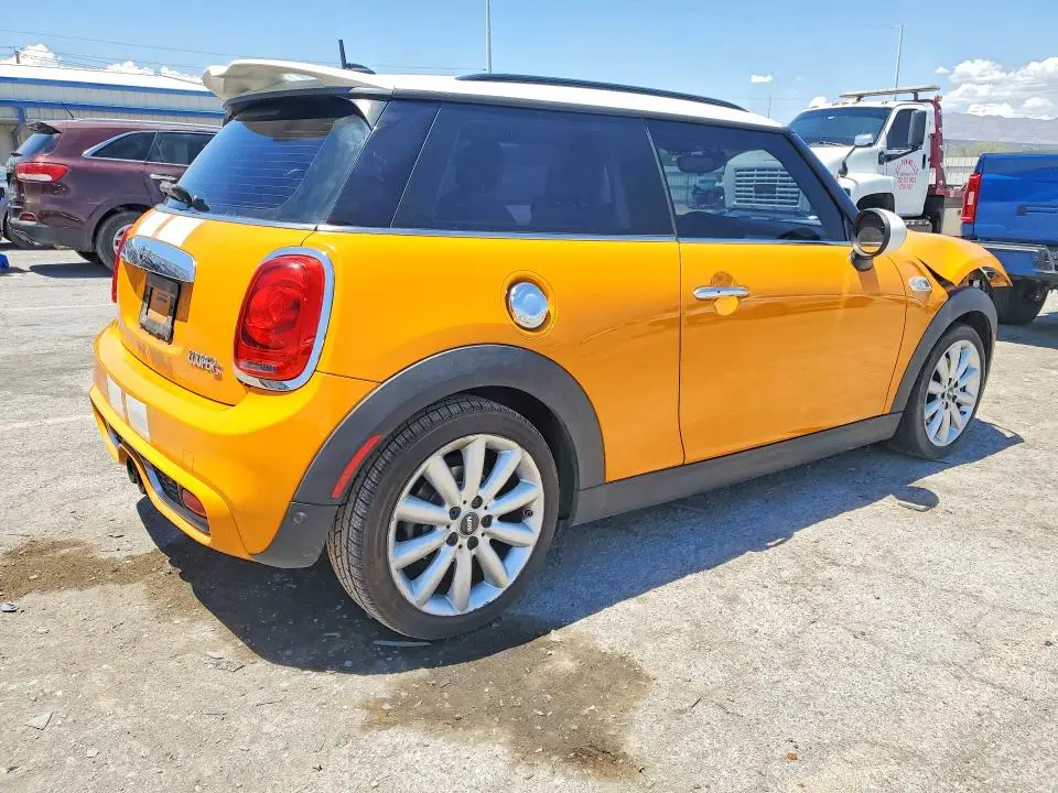 2017 MINI COOPER S  
