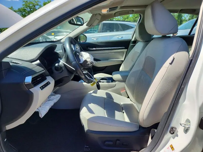 2019 NISSAN ALTIMA SV  