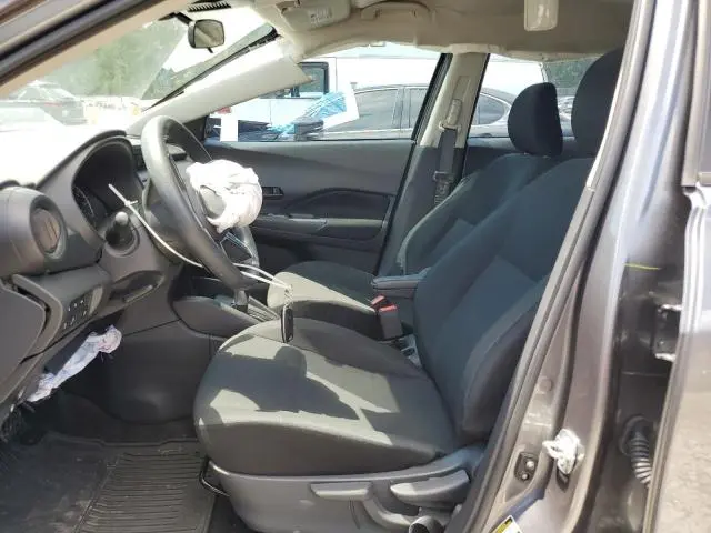 2024 NISSAN KICKS S  