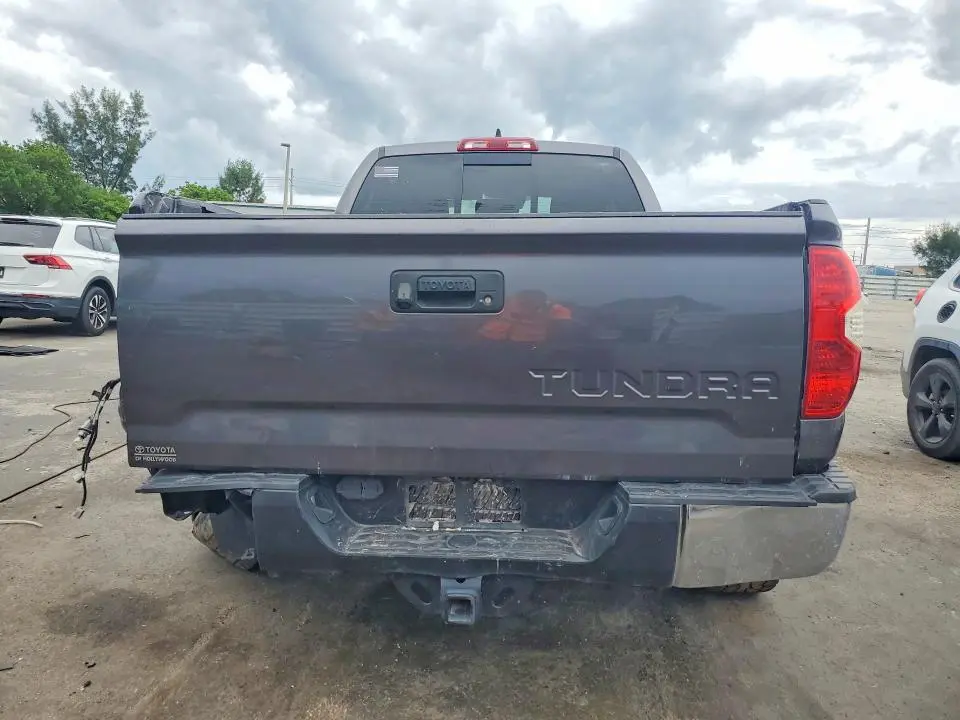 2020 TOYOTA TUNDRA SR5  