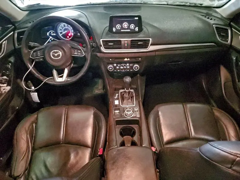 2017 MAZDA 3 TOURING  