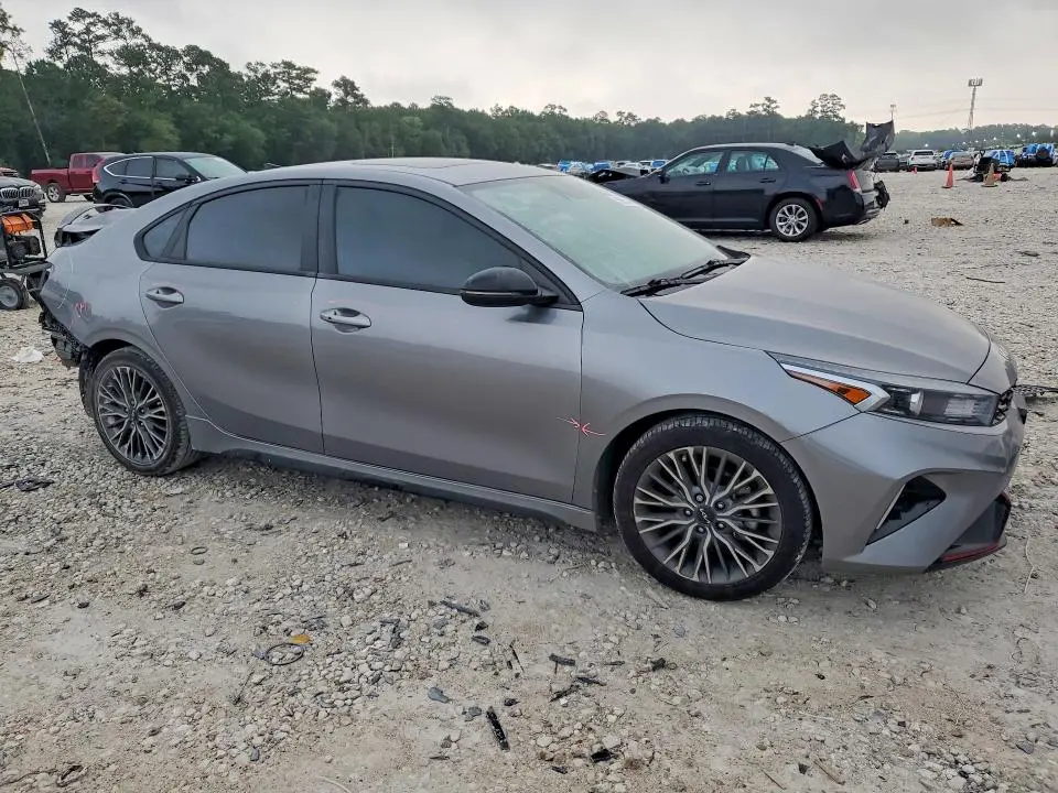 2023 KIA FORTE GT LINE  