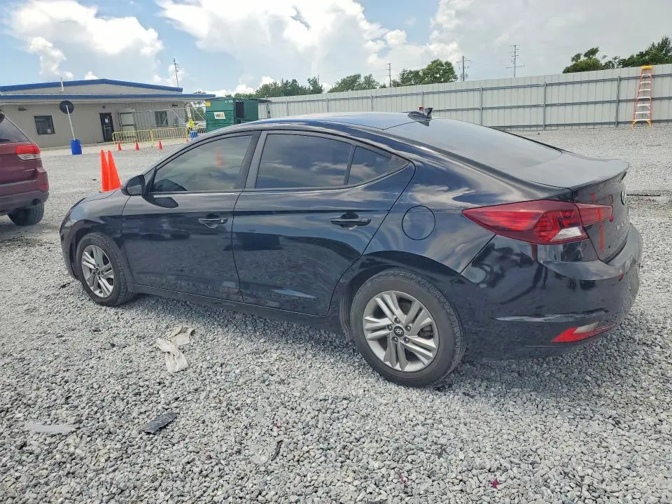 2020 HYUNDAI ELANTRA SEL  
