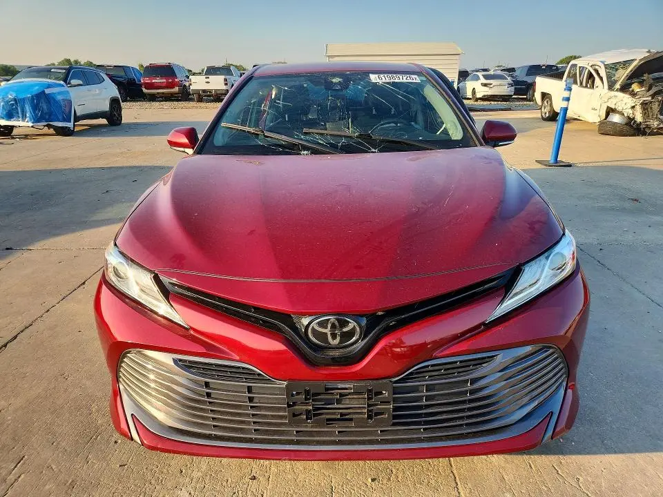 2020 TOYOTA CAMRY XLE  