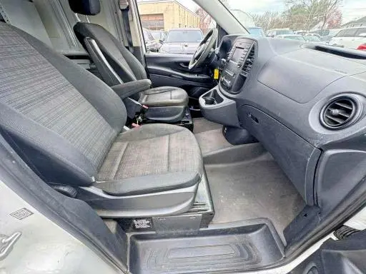 2016 MERCEDES-BENZ METRIS   
