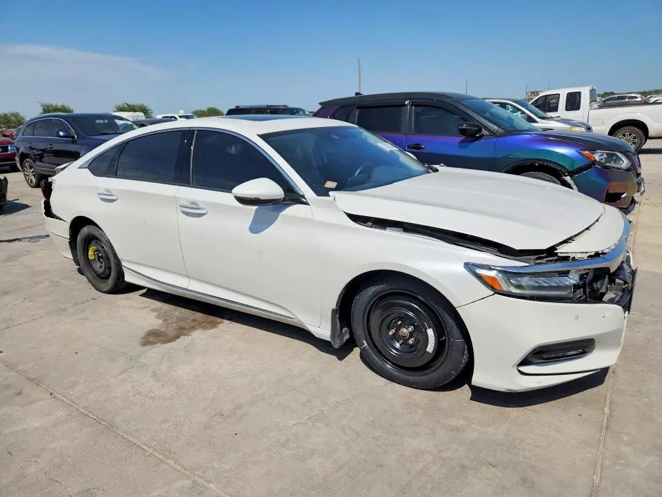 2018 HONDA ACCORD TOURING  