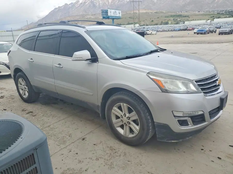 2013 CHEVROLET TRAVERSE LT  