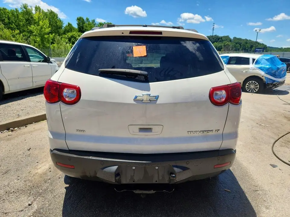 2012 CHEVROLET TRAVERSE LT  