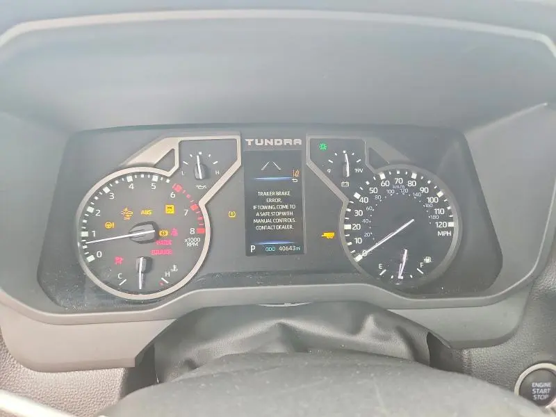 2022 TOYOTA TUNDRA SR5  