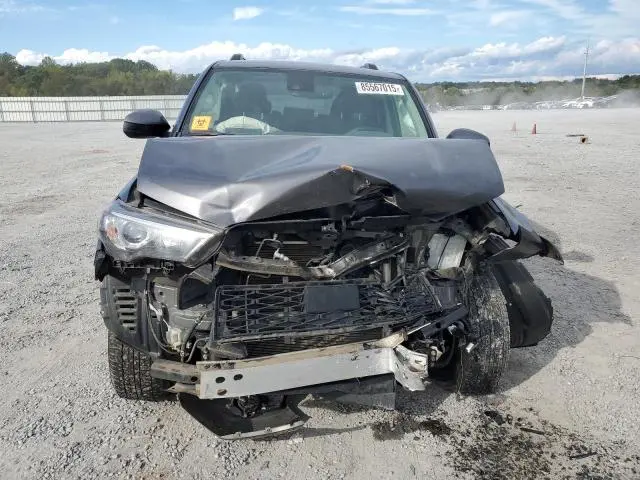 2023 TOYOTA 4RUNNER SE  