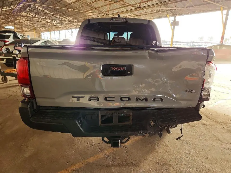 2021 TOYOTA TACOMA SR5 V6  
