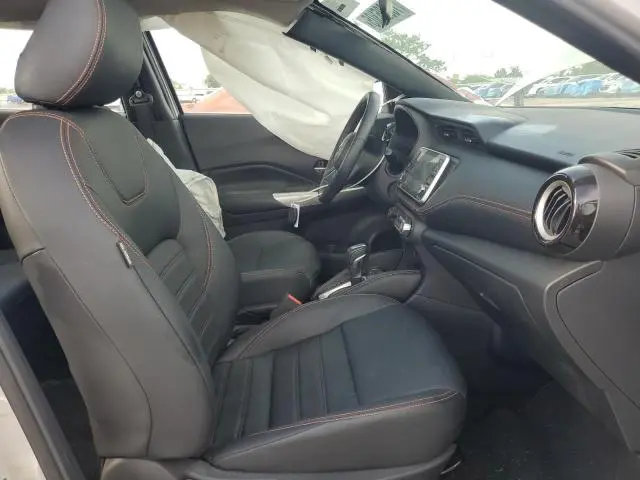 2019 NISSAN KICKS S  