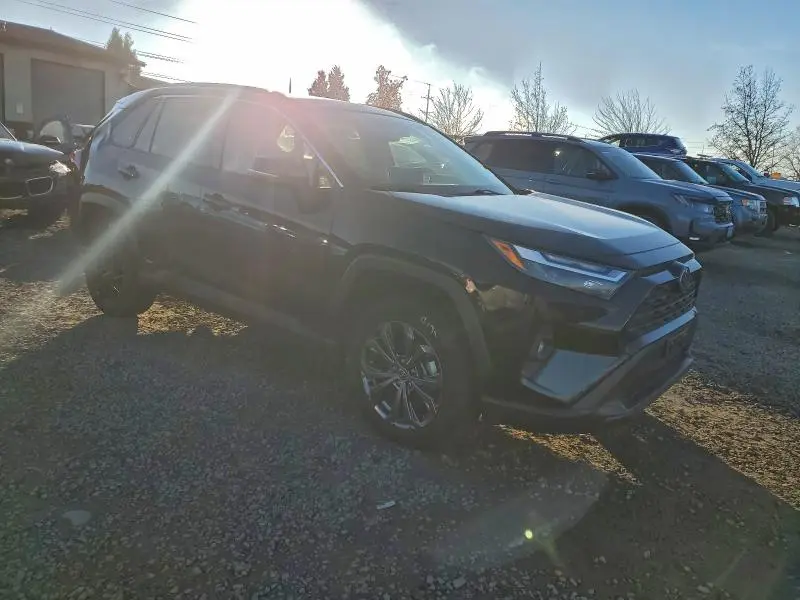 2023 TOYOTA RAV4 XLE PREMIUM  