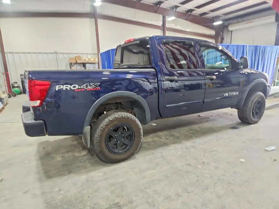 2012 NISSAN TITAN SV  