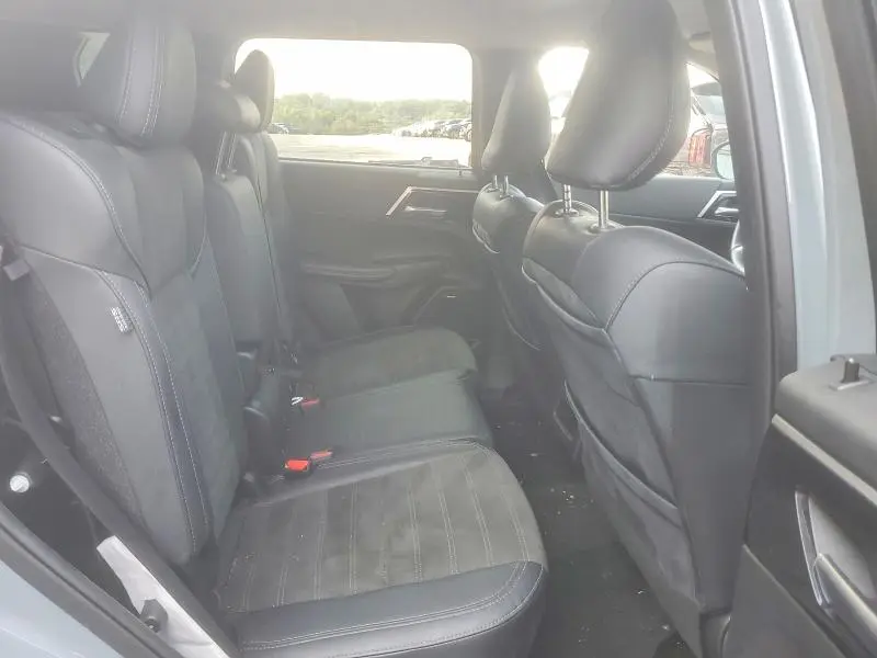 2025 MITSUBISHI OUTLANDER SE  