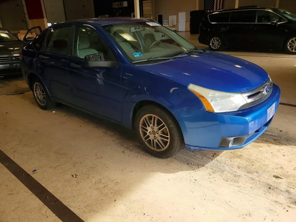 2010 FORD FOCUS SE  