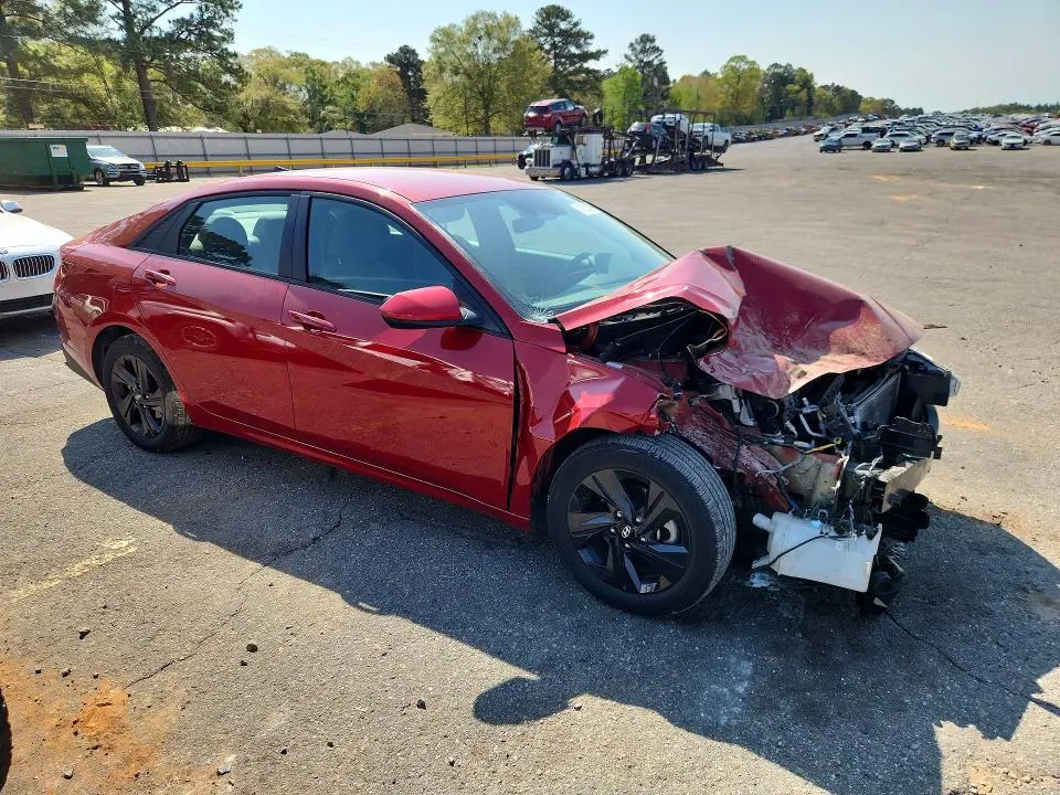 2021 HYUNDAI ELANTRA SEL  