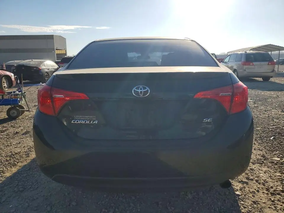 2017 TOYOTA COROLLA SE  