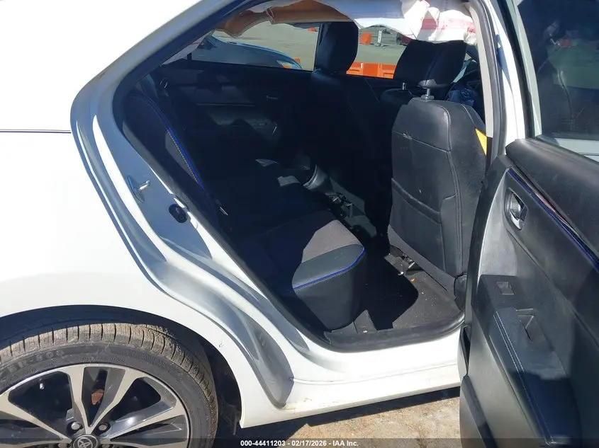 2019 TOYOTA COROLLA SE