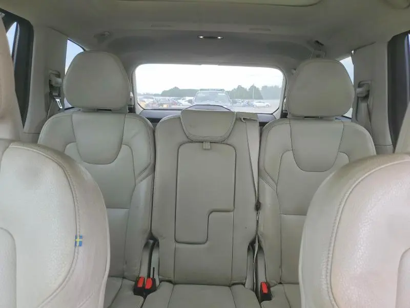 2016 VOLVO XC90 T6  