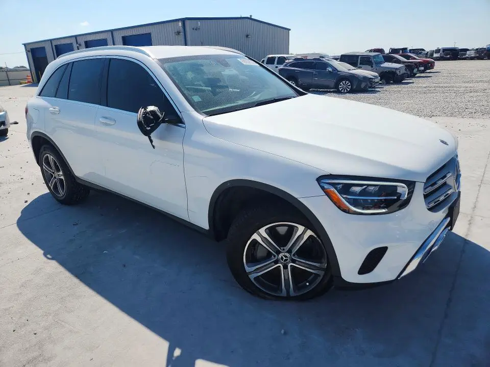 2020 MERCEDES-BENZ GLC 300  