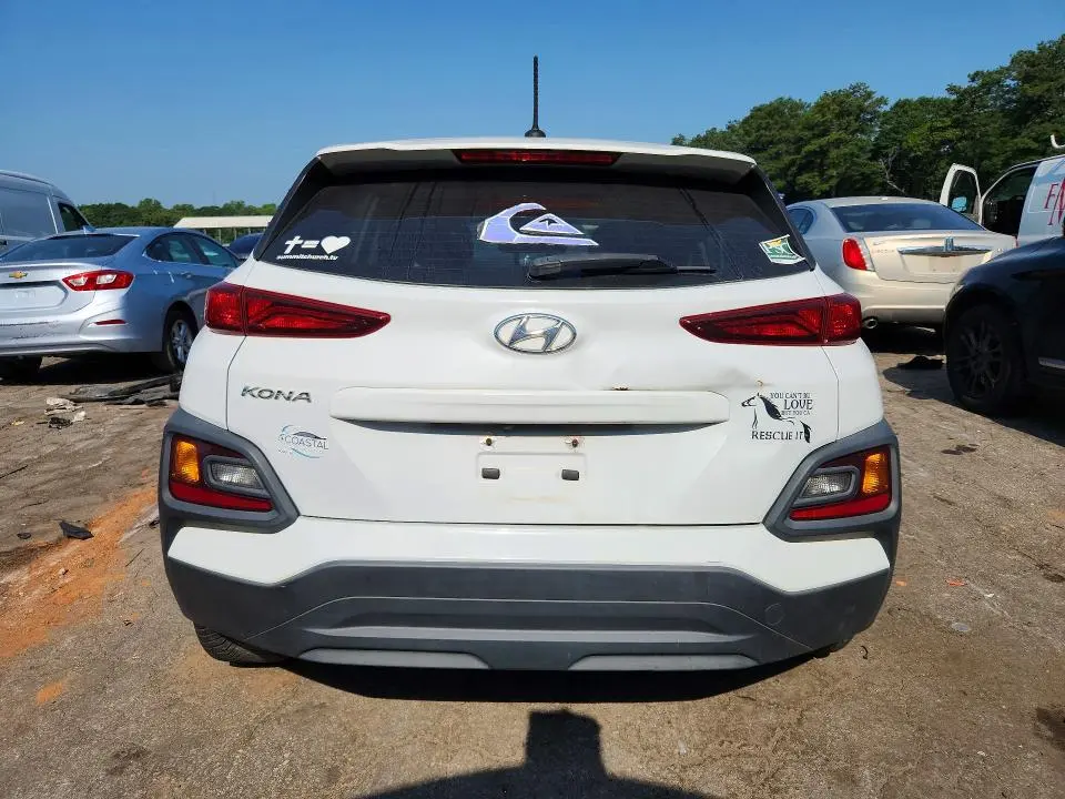 2021 HYUNDAI KONA SE  